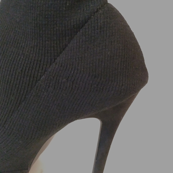 Qupid Black White 4 1/4"  Heel Boots sz 8  NWT - Picture 2 of 9